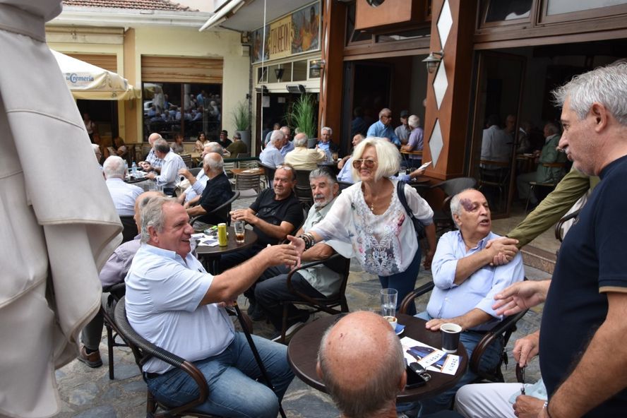 Με Χαμόγελα Αγκαλιές Και Θερμές Ευχές Υποδέχθηκαν Οι Λιτοχωρινοί Τον Πέτρο Κιάφα 25