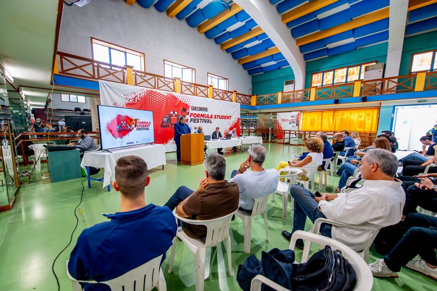 1O Formula Student Festival Panels