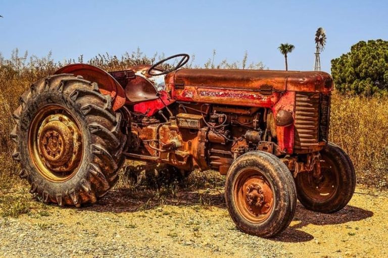 Old Tractor Paid 2